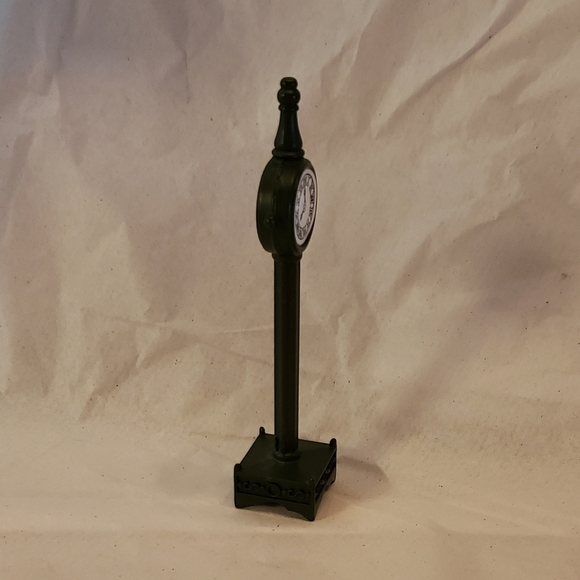 DEPARTMENT 56 - Heritage Village Town Clock - Enameled Metal - Retired - EUC - Picture 4 of 9